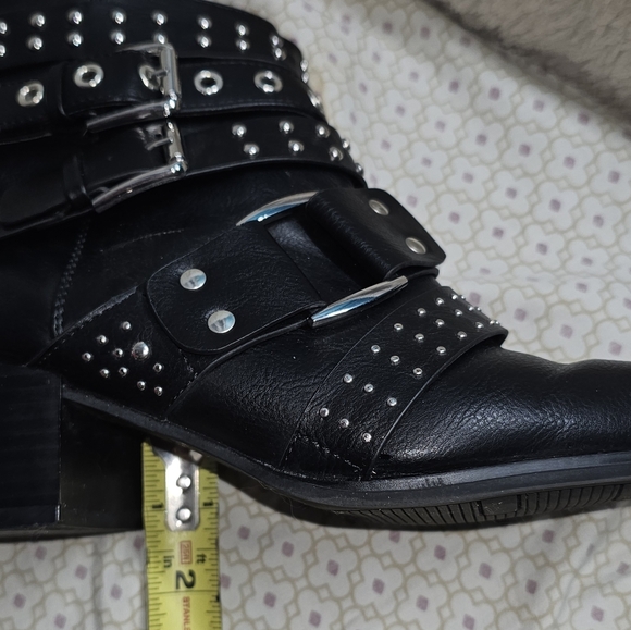 Feragilicious Womens 8½ Ankle Boots - Picture 3 of 3